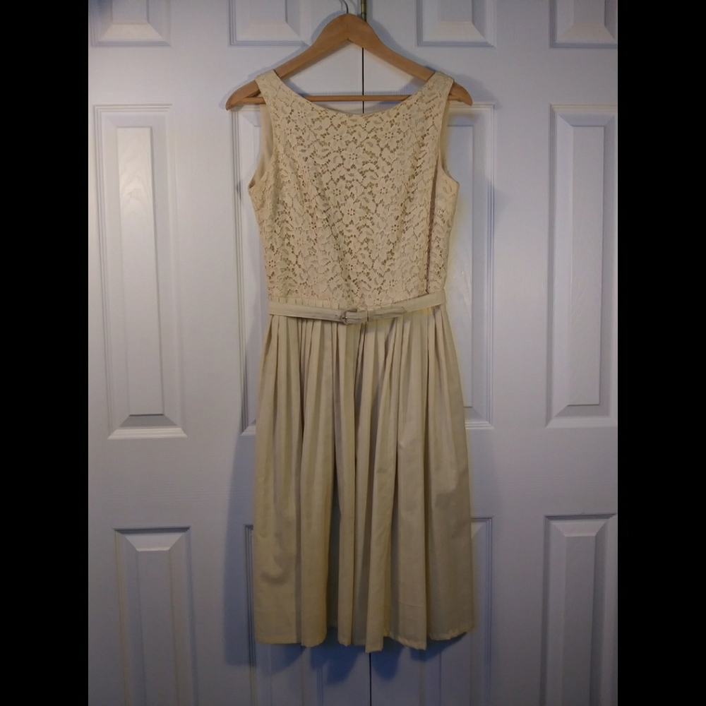 Vintage dress 1950 style